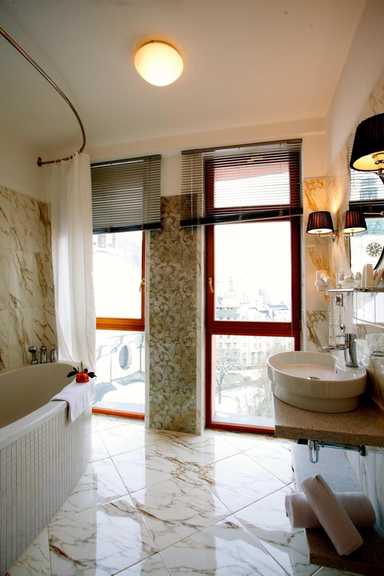 Hotel Ambiente Wellness & Spa Karlovy Vary Eksteriør bilde