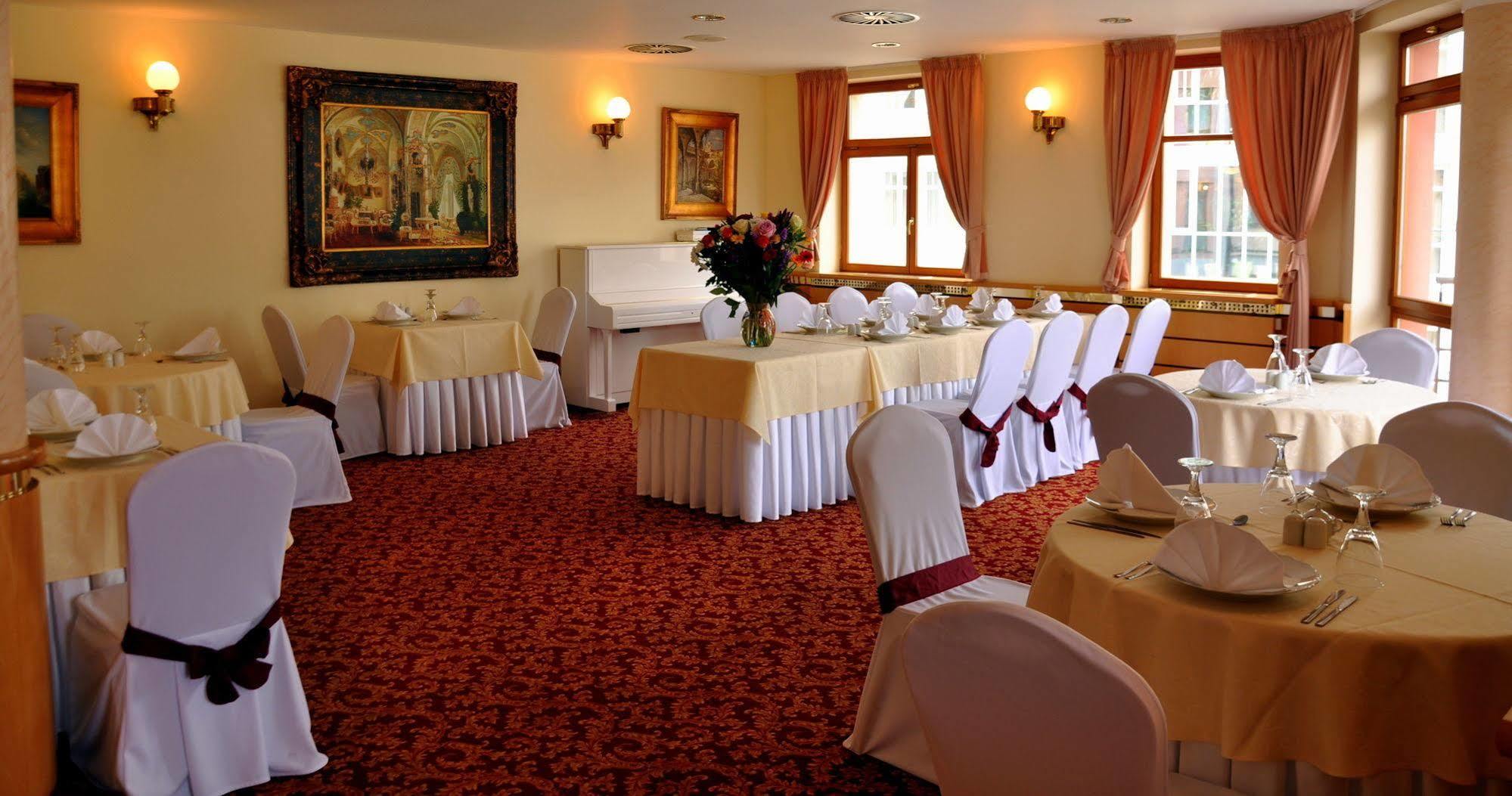 Hotel Ambiente Wellness & Spa Karlovy Vary Eksteriør bilde