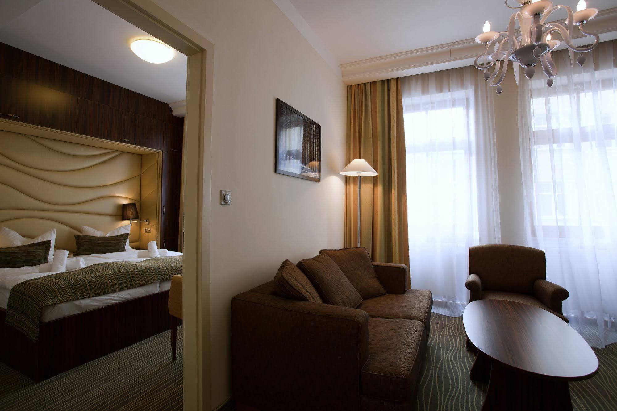 Hotel Ambiente Wellness & Spa Karlovy Vary Eksteriør bilde