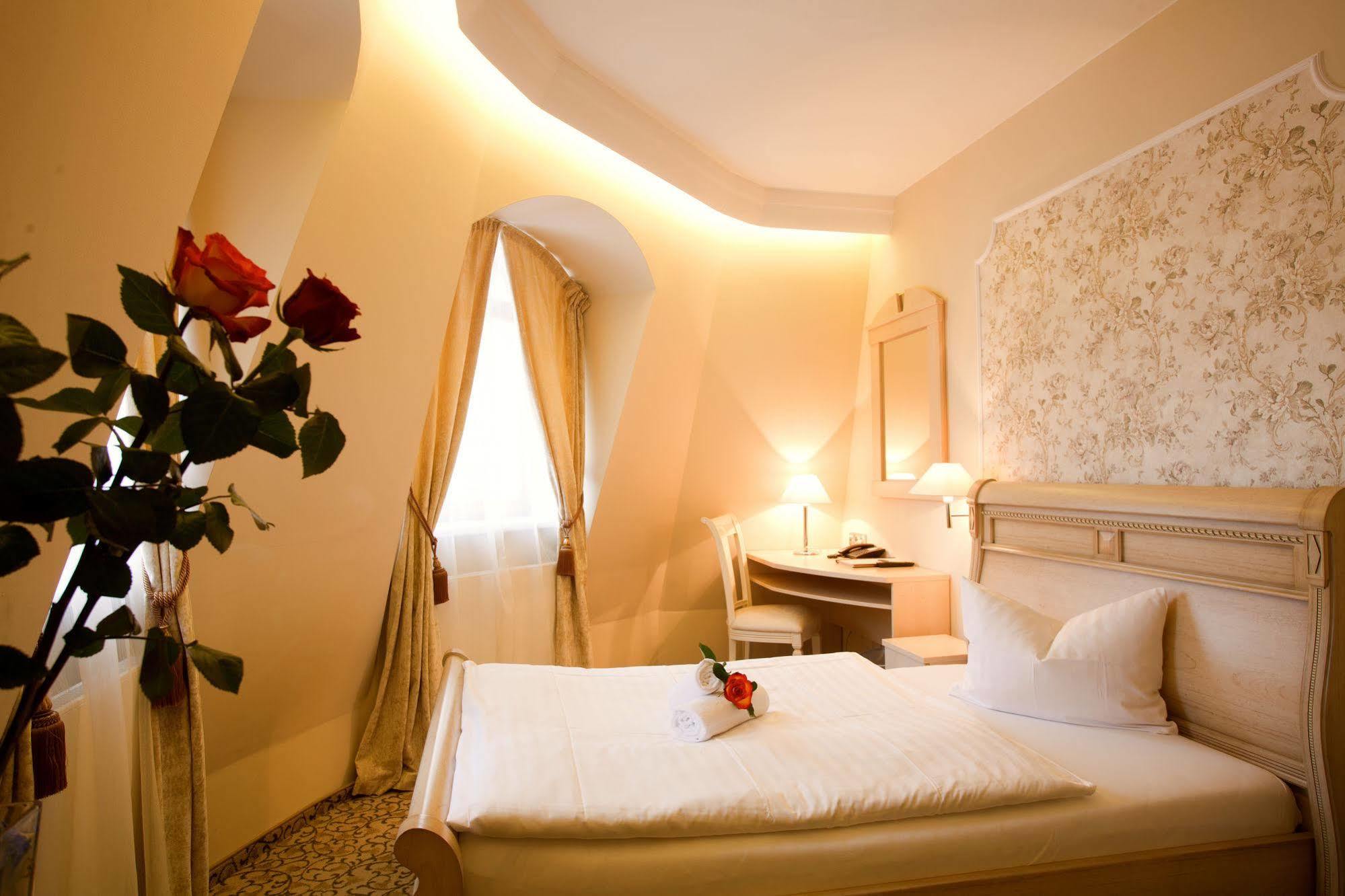 Hotel Ambiente Wellness & Spa Karlovy Vary Eksteriør bilde