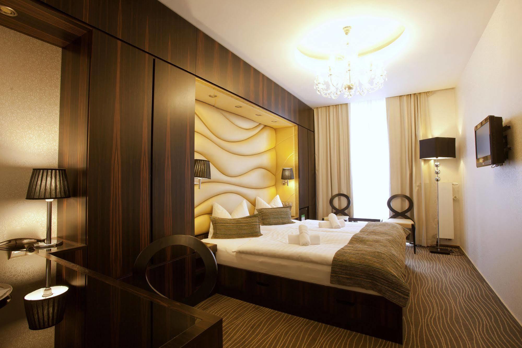 Hotel Ambiente Wellness & Spa Karlovy Vary Eksteriør bilde