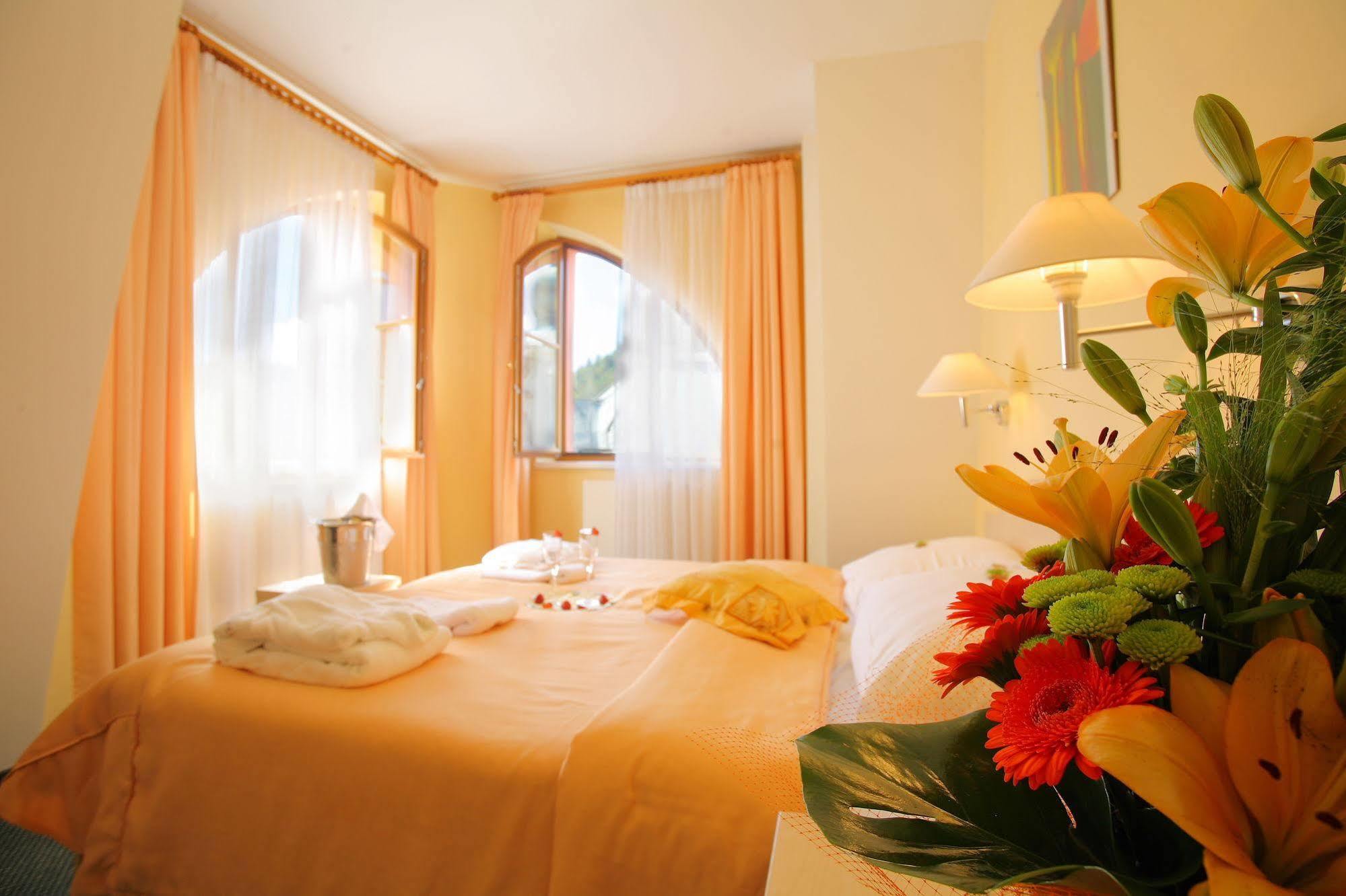 Hotel Ambiente Wellness & Spa Karlovy Vary Eksteriør bilde